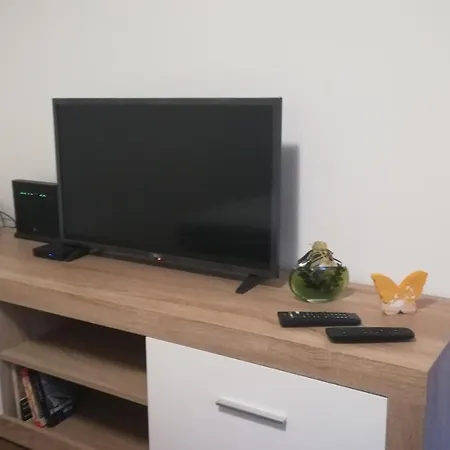דירה Akos Vendeghaz טרקל